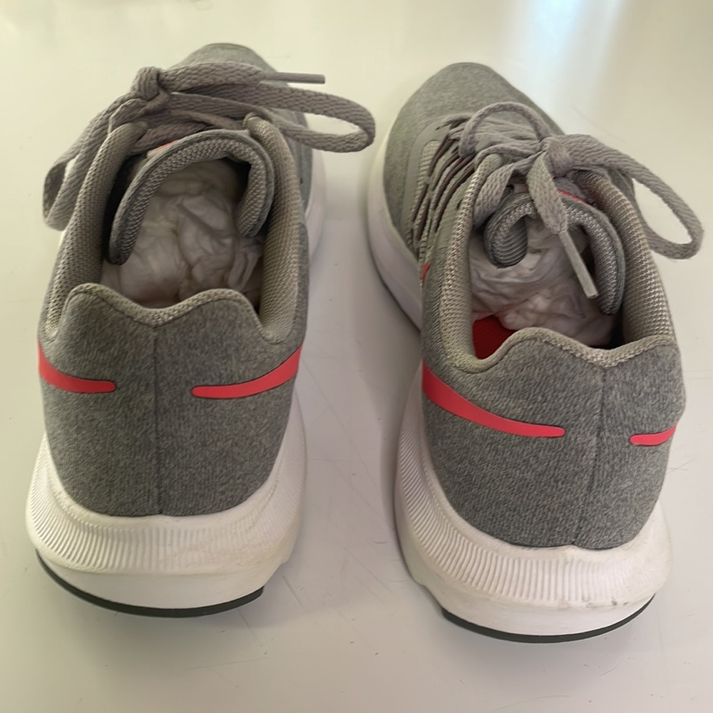 Nike Running Shoes Style Run Swift Gently Used - image 6